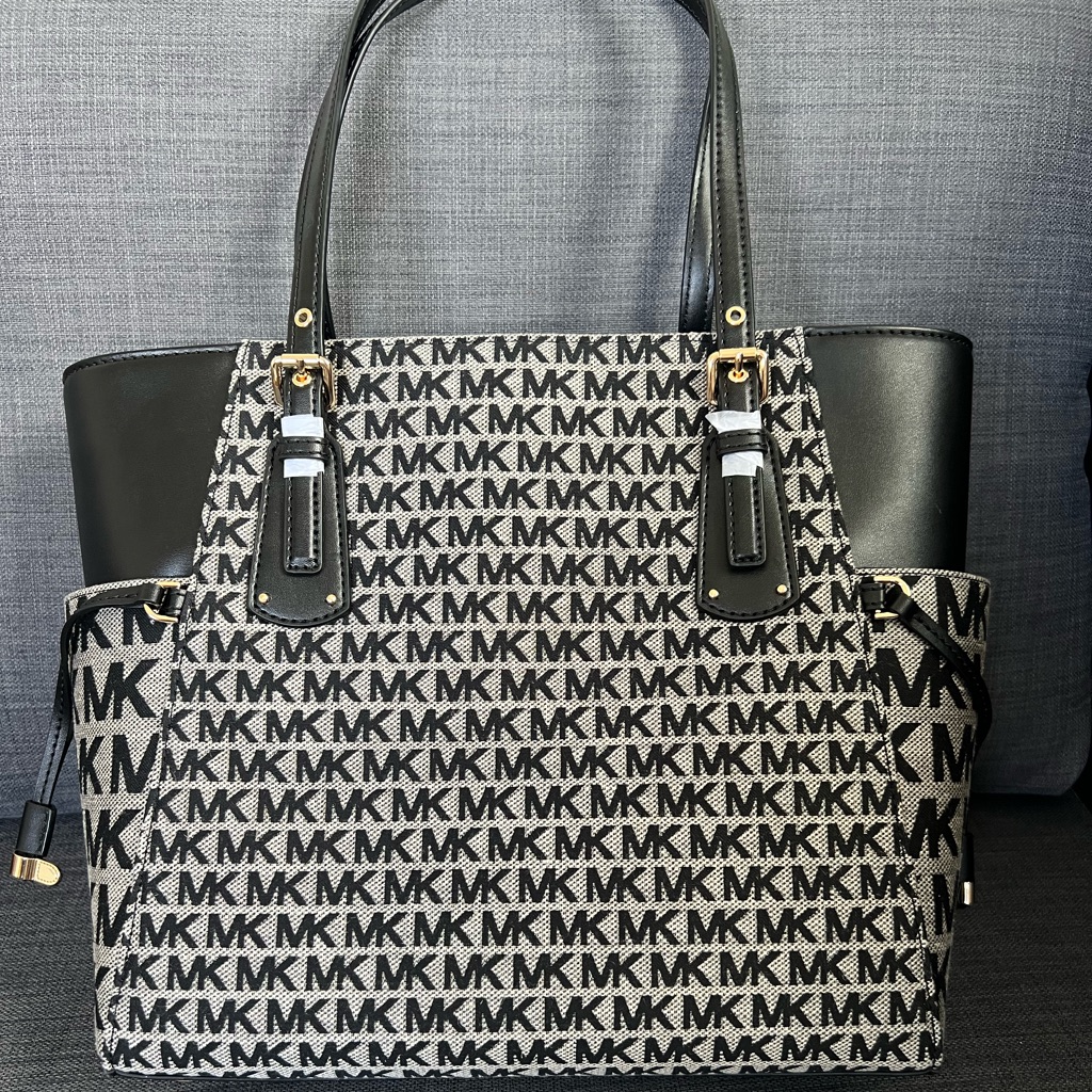 Nwt Michael Kors Voyager Ew Tote Handbag